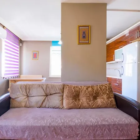 Cozy Apartment Within A Short Walking Distance To The Beach In Marmaris مرمريس