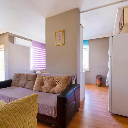 Cozy Apartment Within A Short Walking Distance To The Beach In Marmaris شقة مرمريس